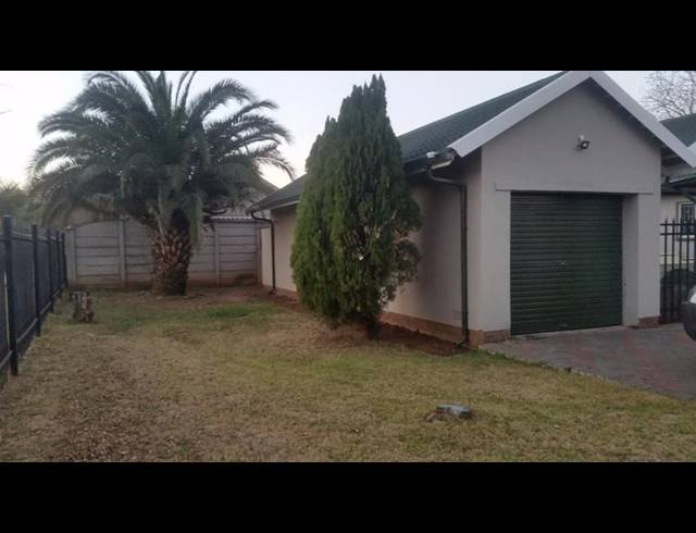 3 BEDROOM PROPERTY TO RENT IN VANDERBIJLPARK SE 2